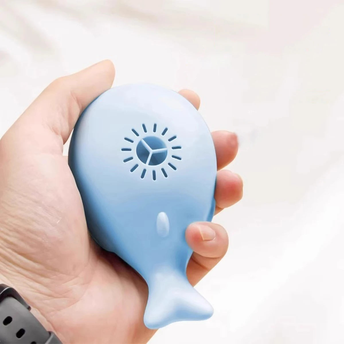 Whale Shaped Electric Floating Cat Toy